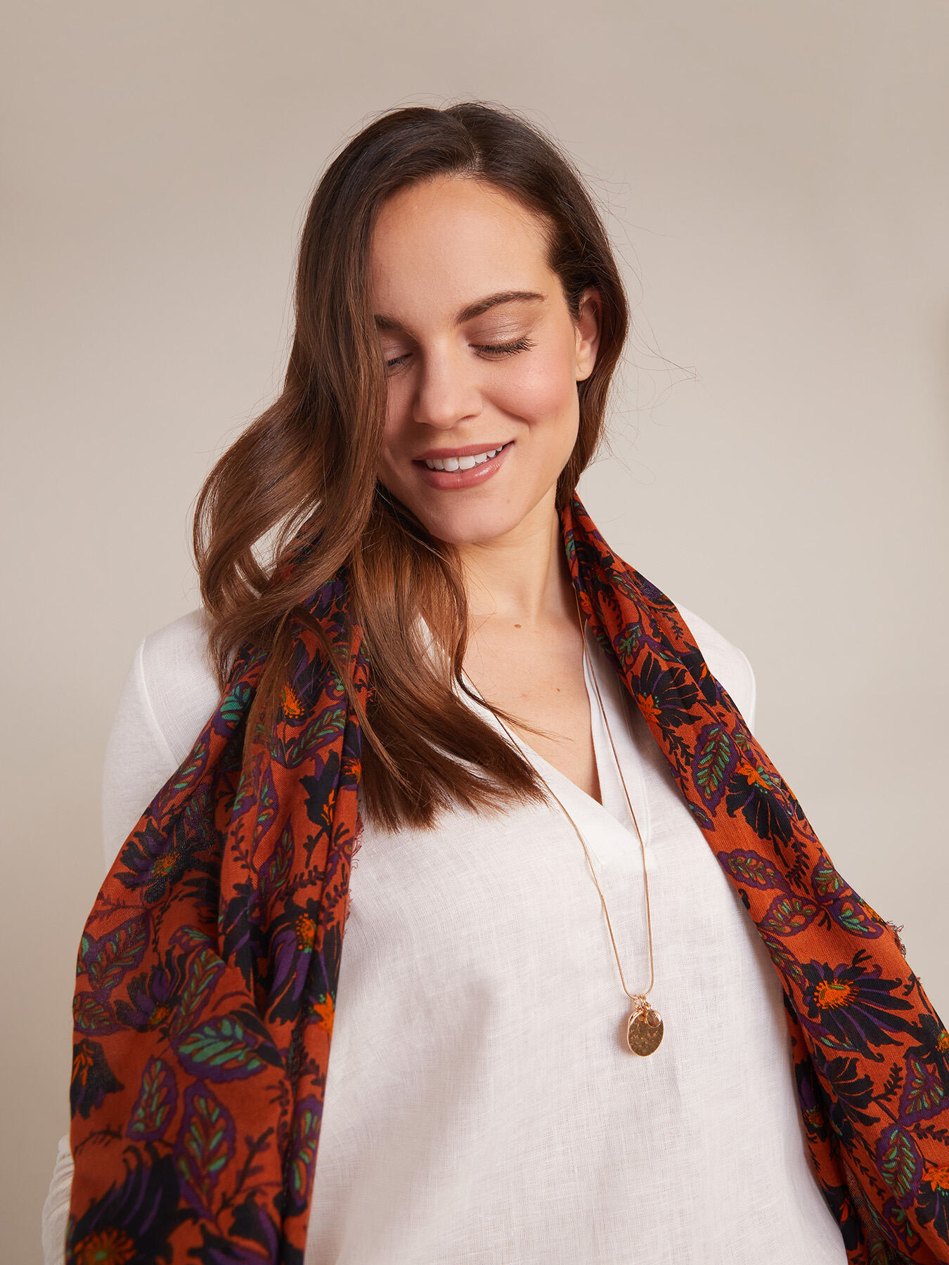 Sciarpa floreale in eco-viscosa image number 0