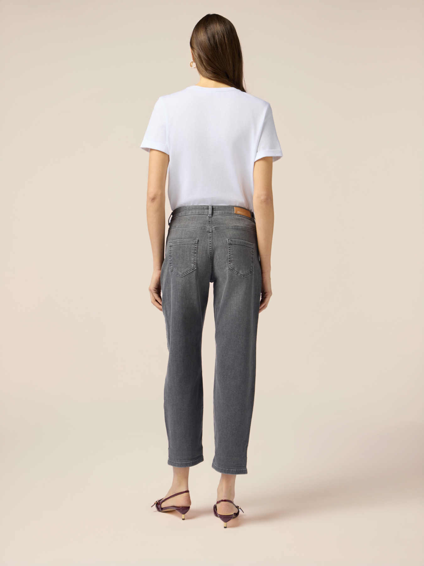 Regular jeans with rhinestone applications image number 1