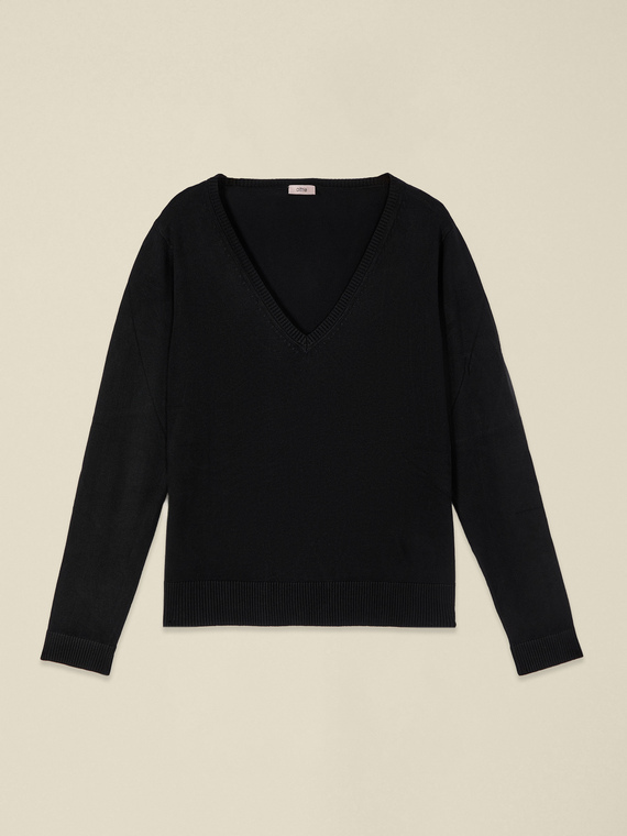 Viscose blend V-neck sweater