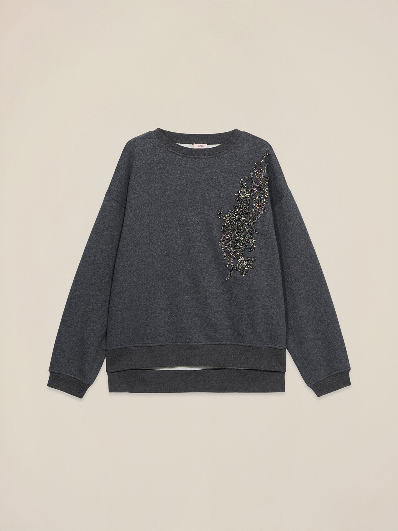 Closed sweatshirt with floral appliqu&eacute;s image number 3