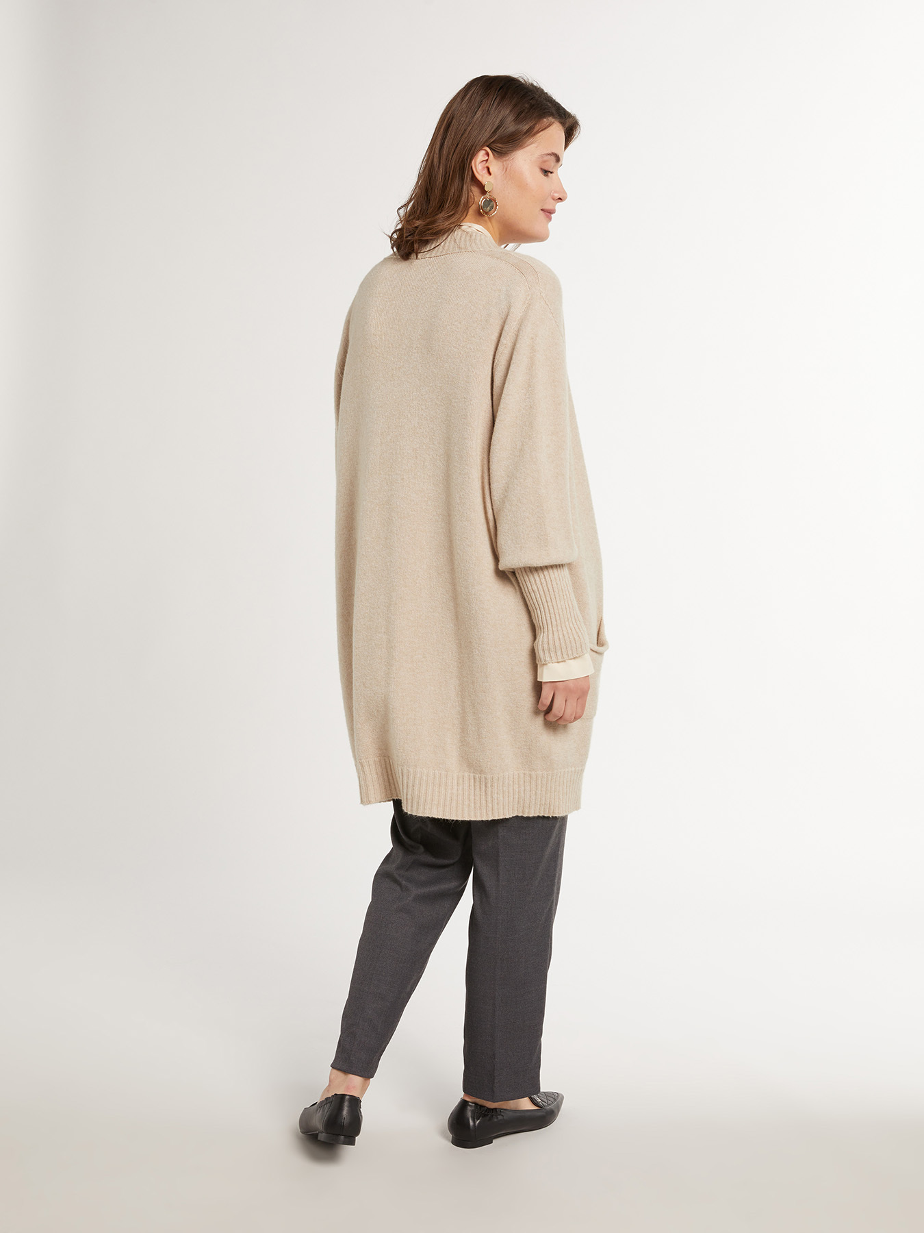 Cardigan oversize &agrave; poches image number 1