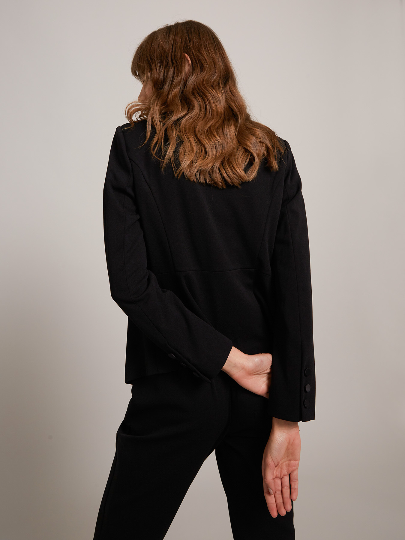 Fitted blazer with covered buttons image number 1