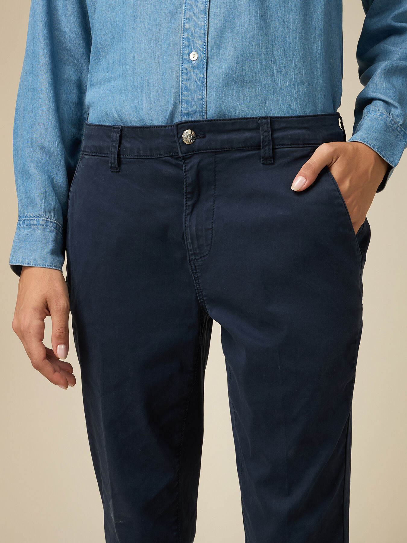 Pantalon cigarette en tissu m&eacute;lang&eacute; lyocell image number 2