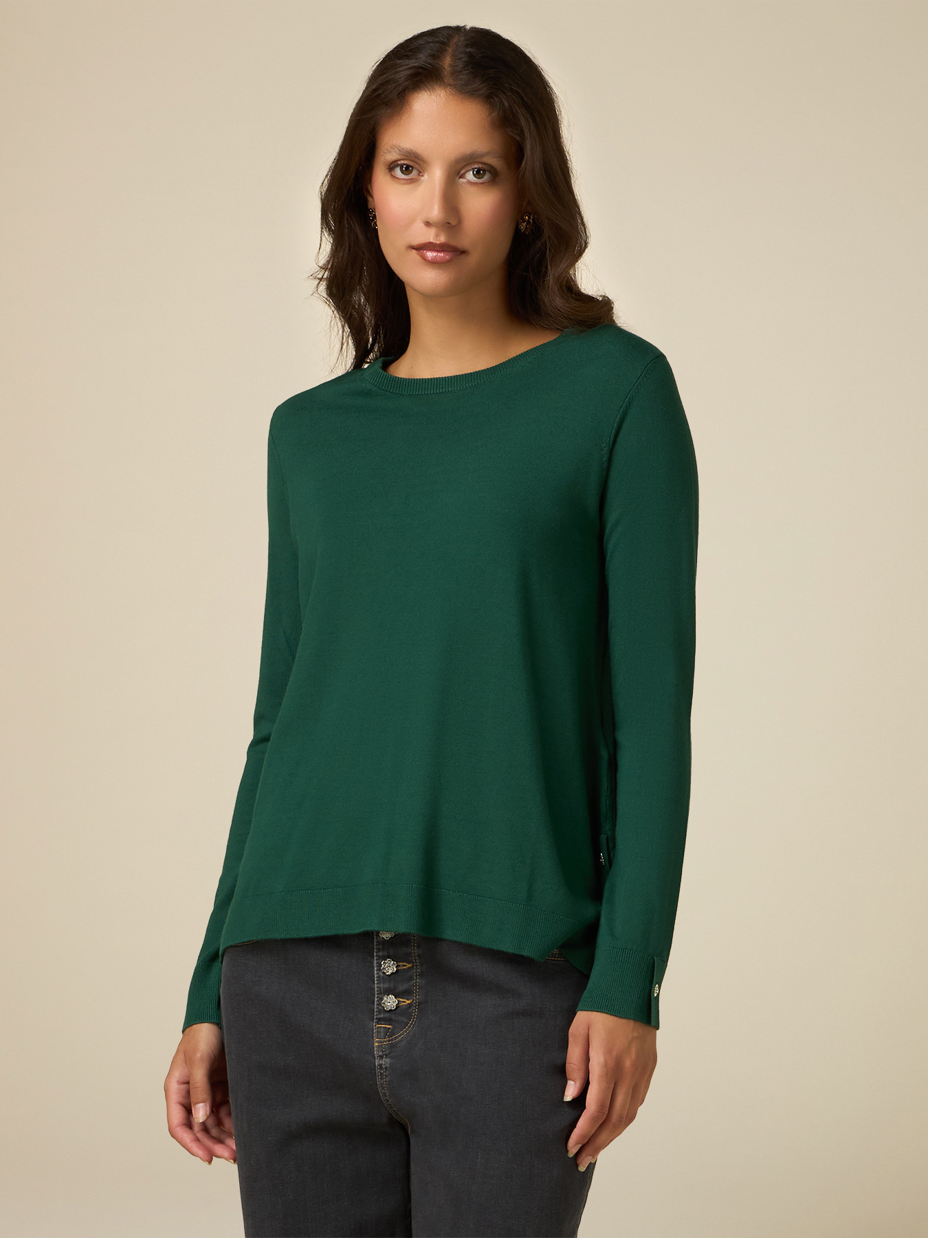 Pullover mit rundem Ausschnitt und Schmuckkn&ouml;pfen image number 0