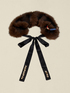 Fur collar with brooch and settings image number 0