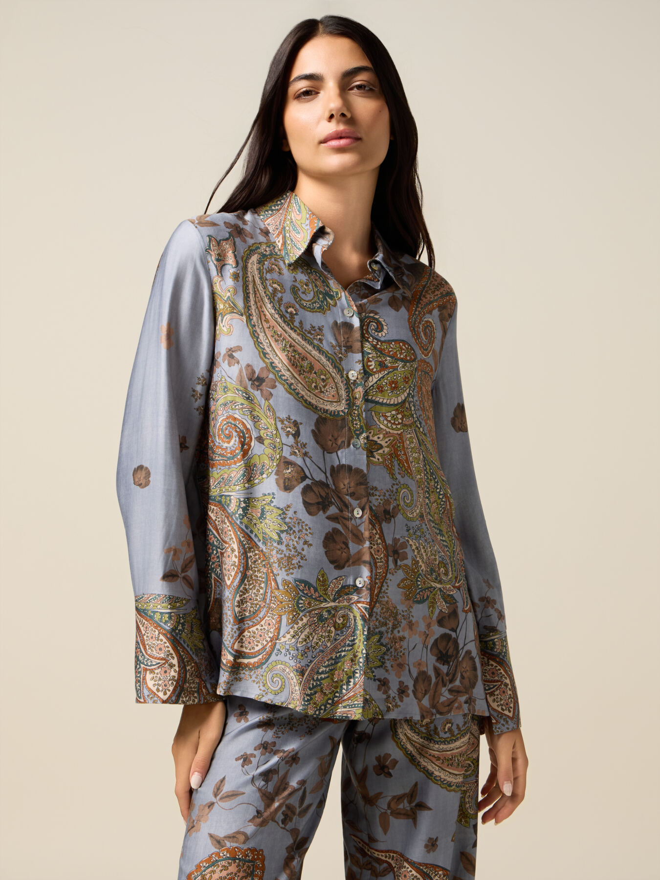 Camicia in raso fantasia image number 0