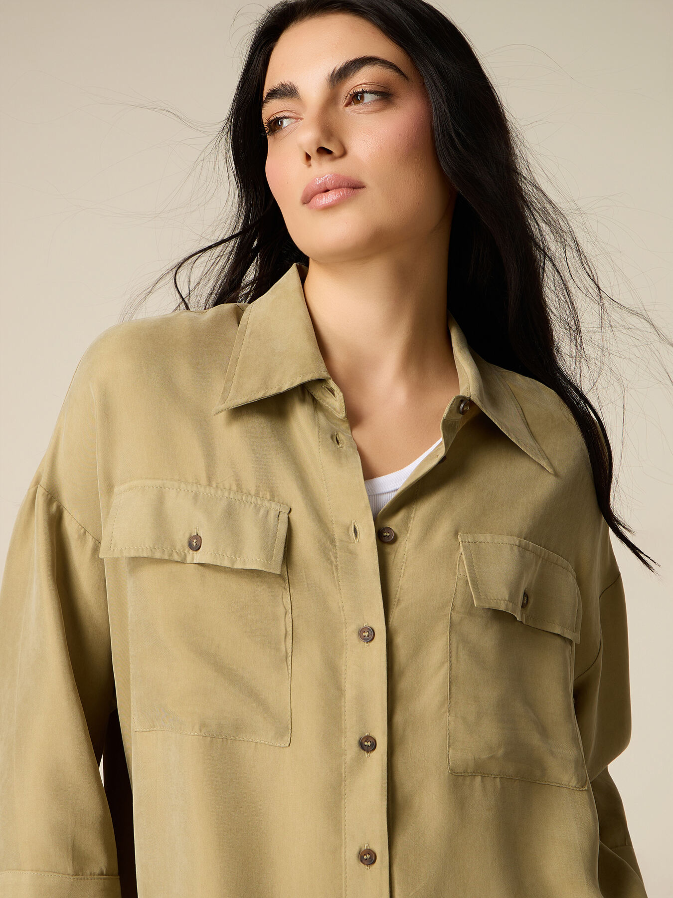 Oversize-Hemd aus Cupro und Viskose image number 2