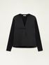 V-Ausschnitt-Bluse aus zwei Materialien image number 3