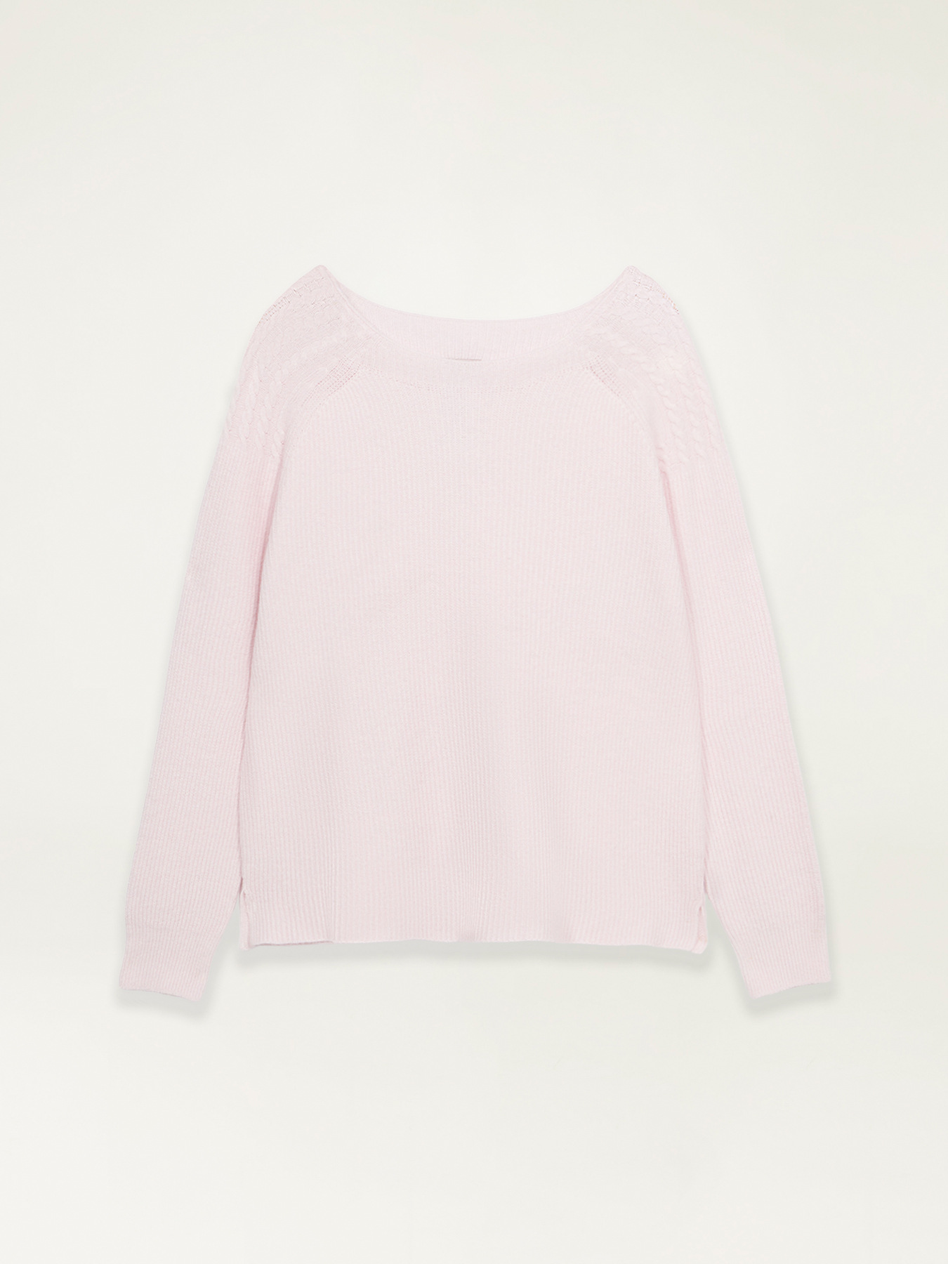 Seamless sweater with cable pattern detail image number 3