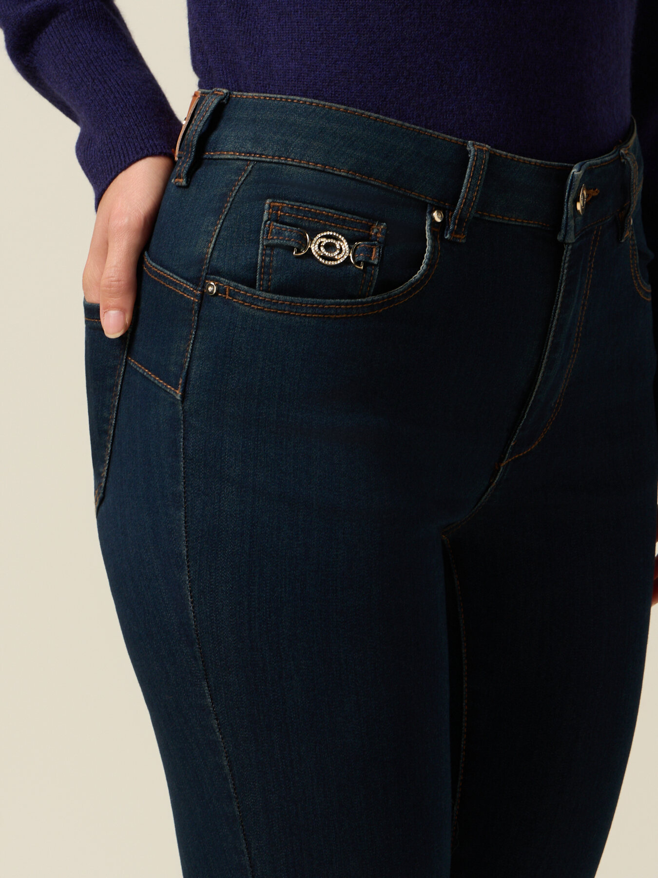 Skinny jeans in denim with buckle detail image number 2