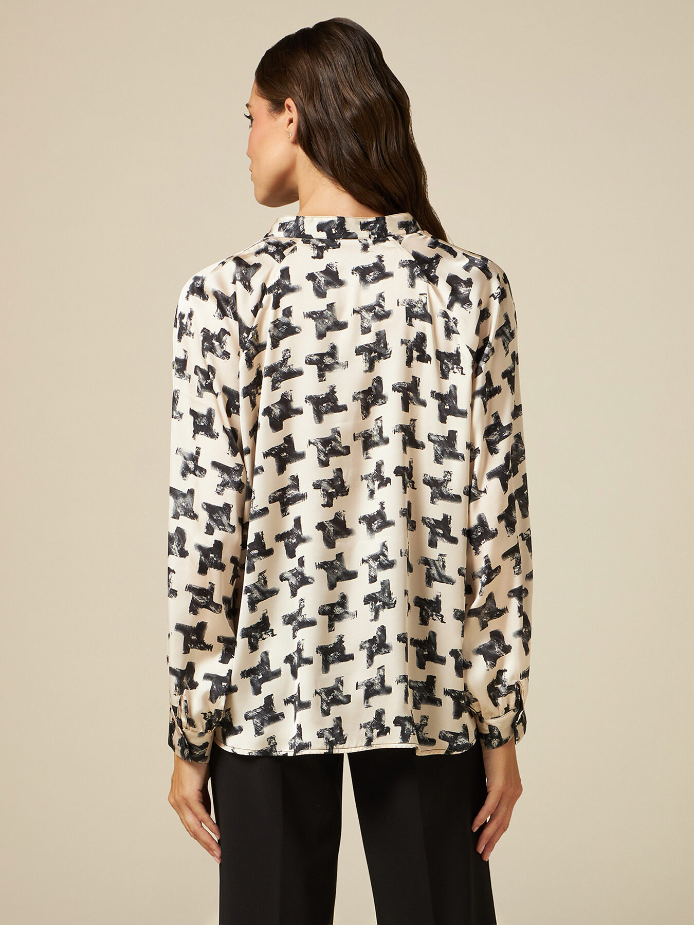 Gemusterte Satinbluse image number 1