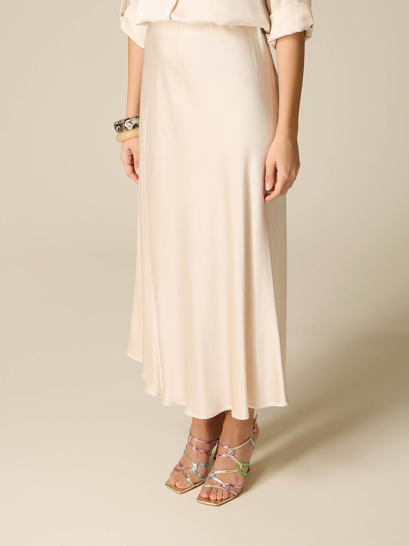 Viscose satin skirt image number 3