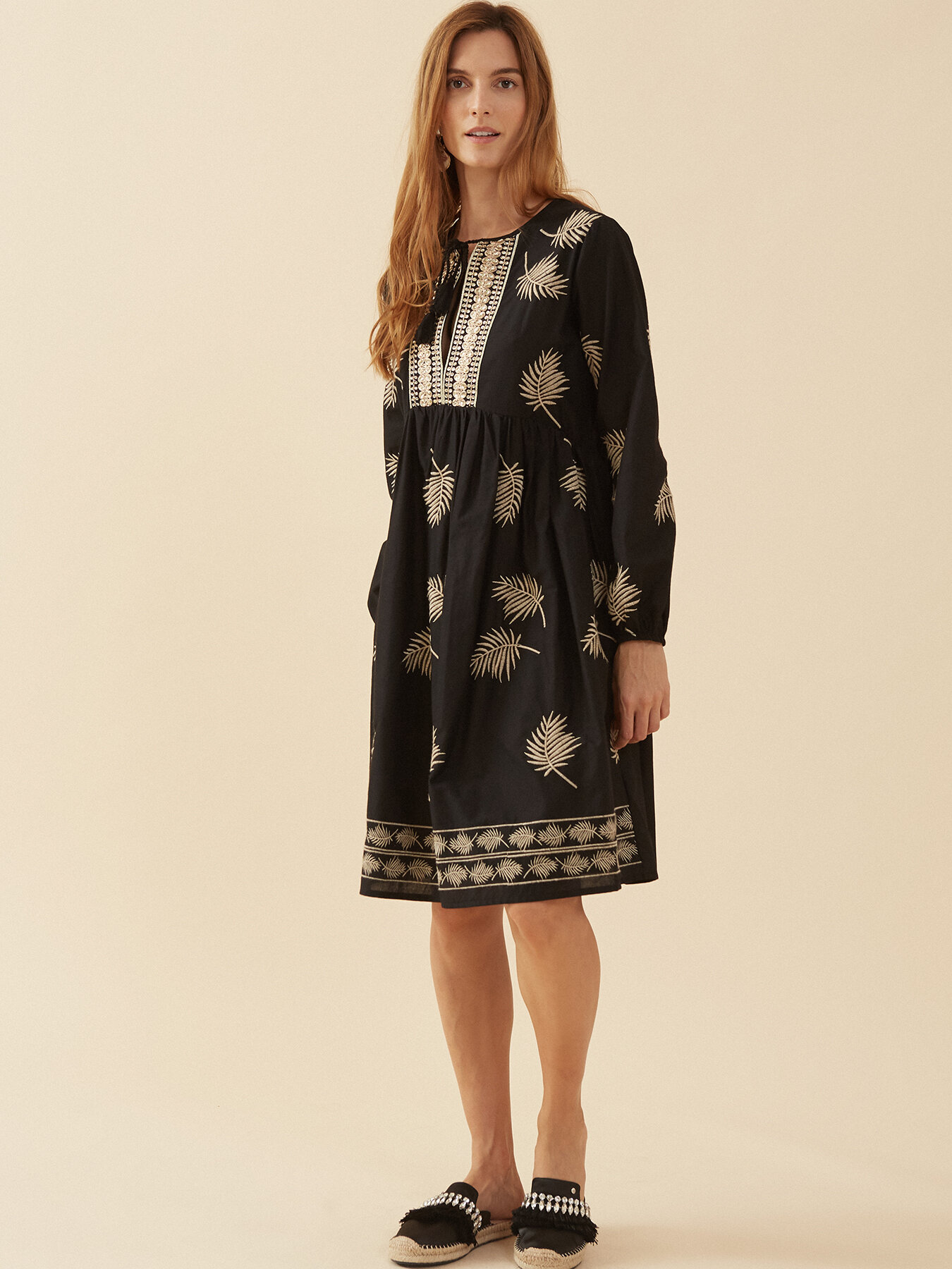 Vestito ricamato image number 0