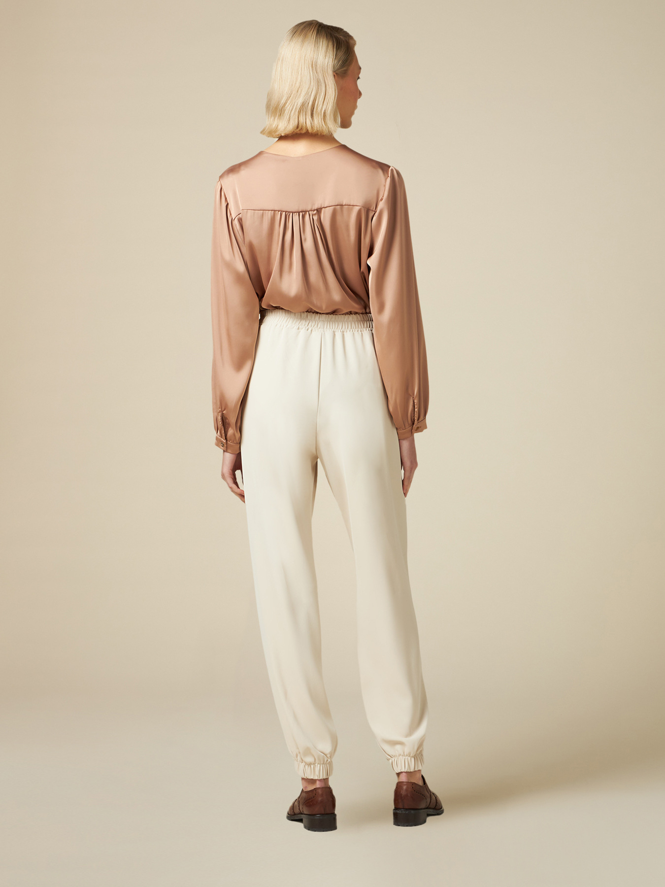 Joggers in tessuto fluido image number 1