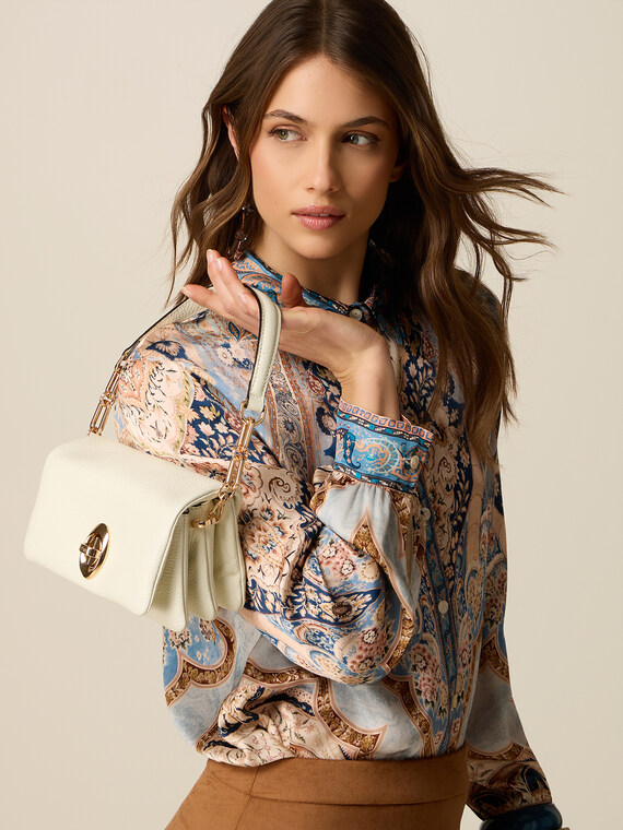 Mini bag in genuine leather