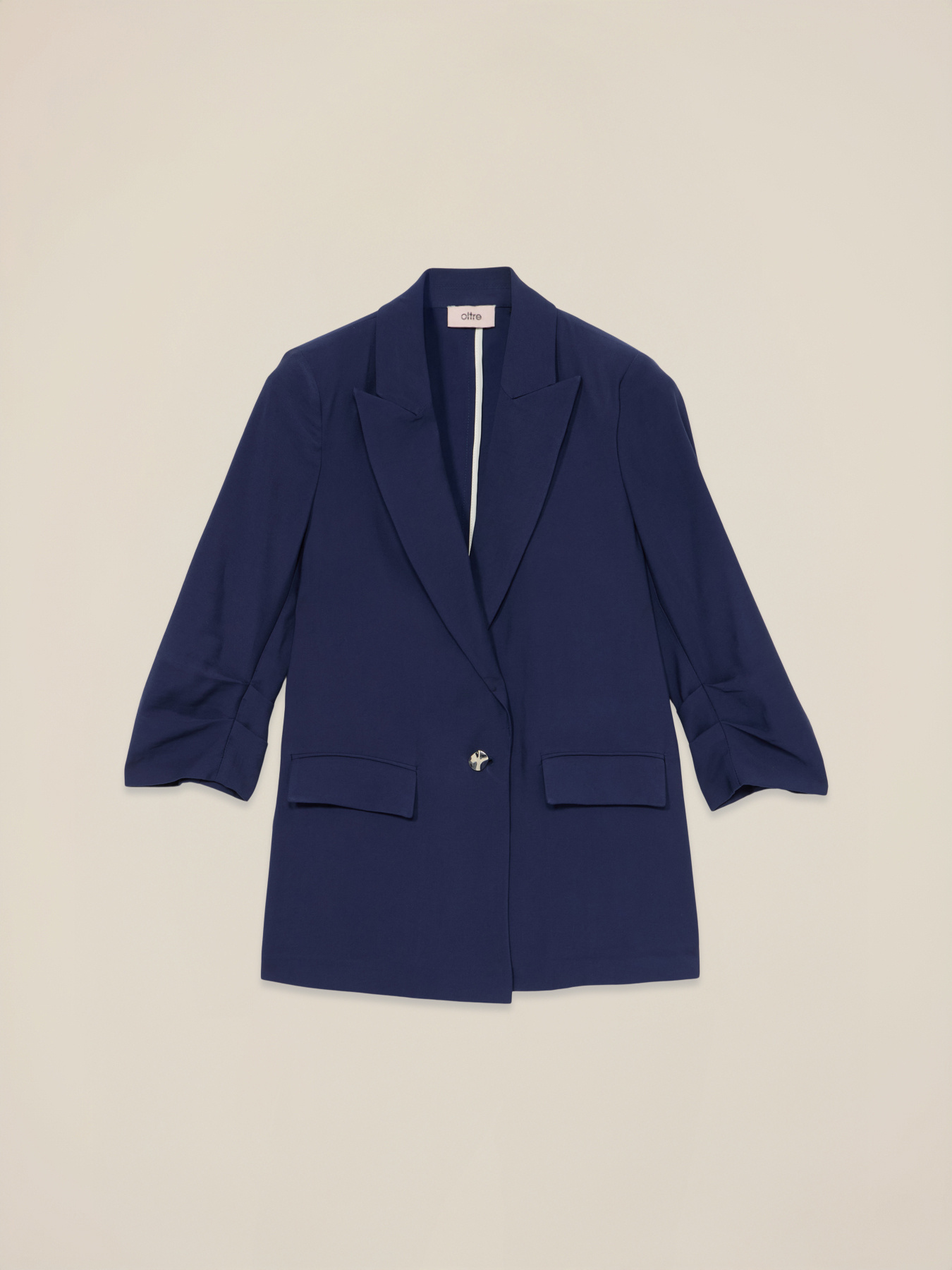 Chaqueta desestructurada fluida image number 3