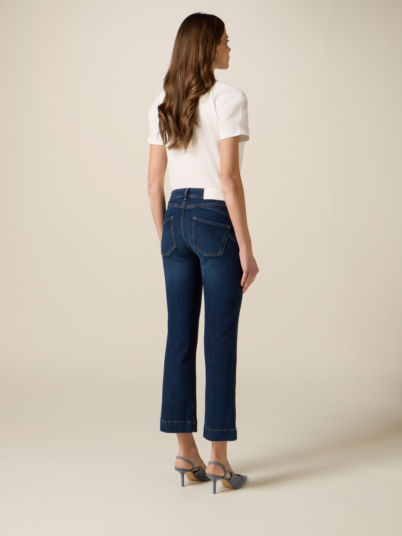 Cropped jeans image number 1