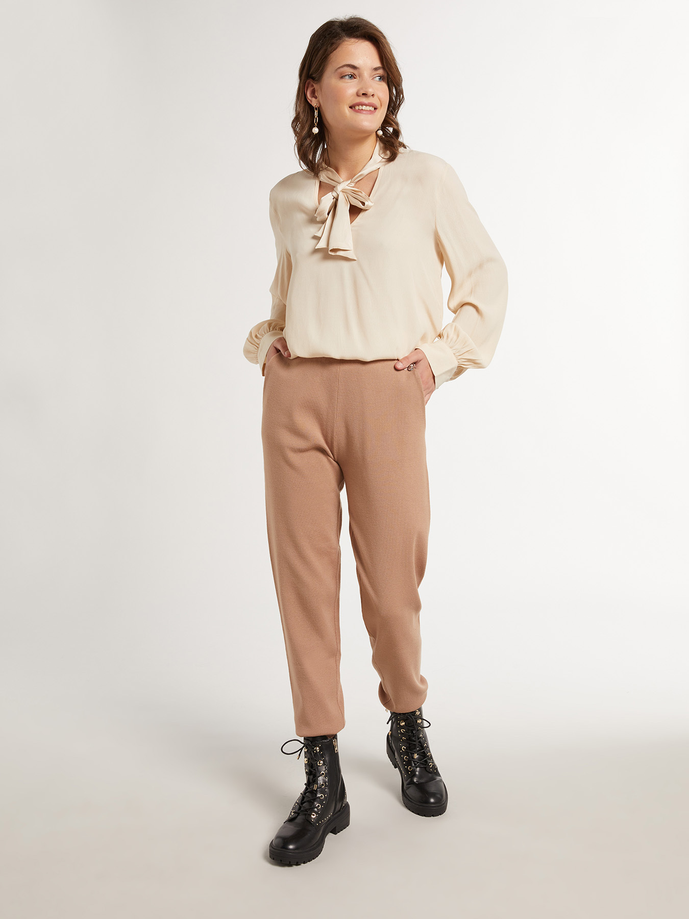 Pantaloni in maglia image number 1