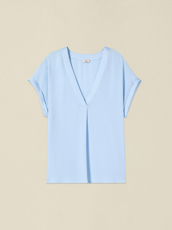 Viscose cr&ecirc;pe blouse with V-neck