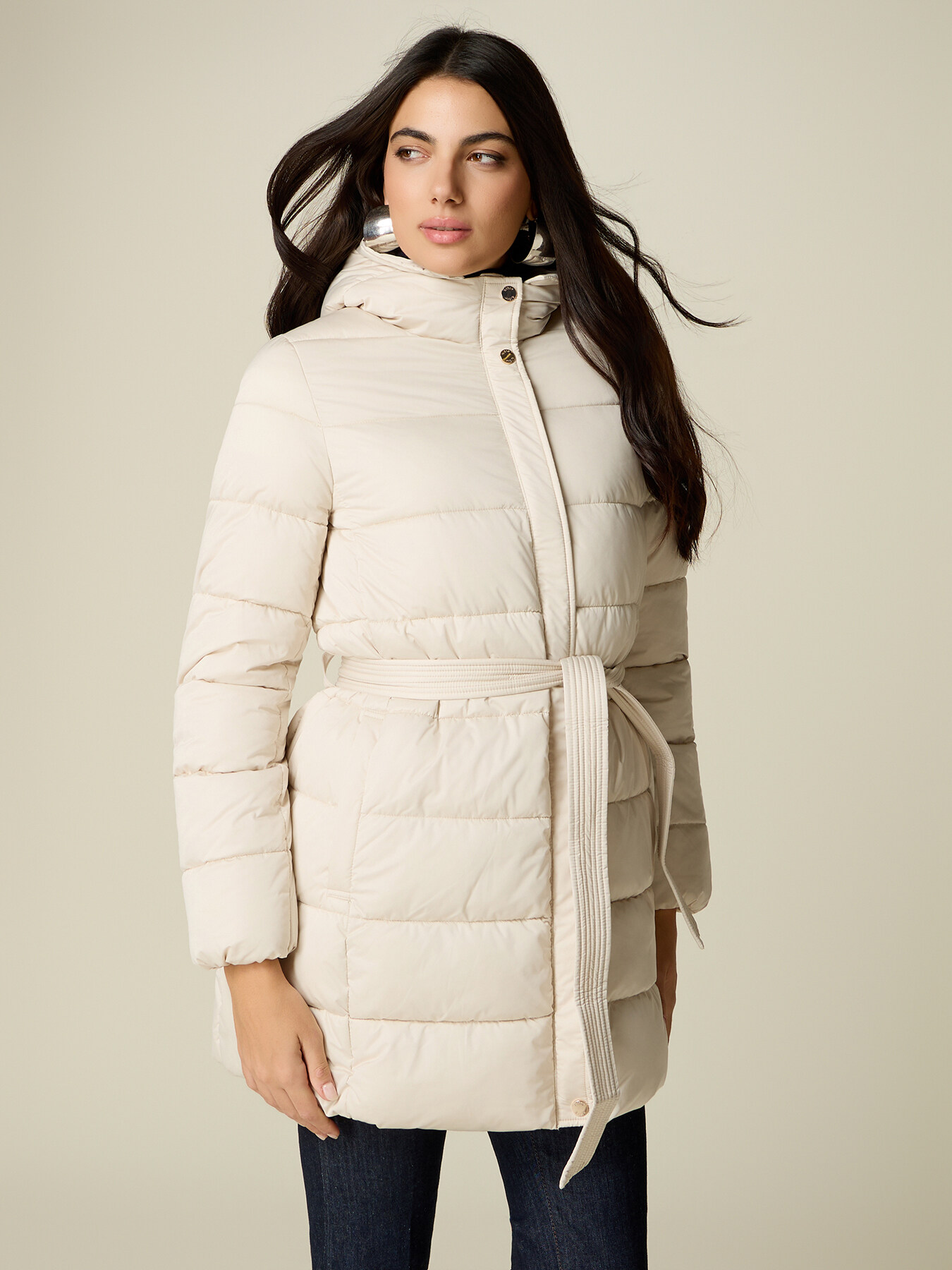 Mid-length puffer jacket with belt and hood image number 0