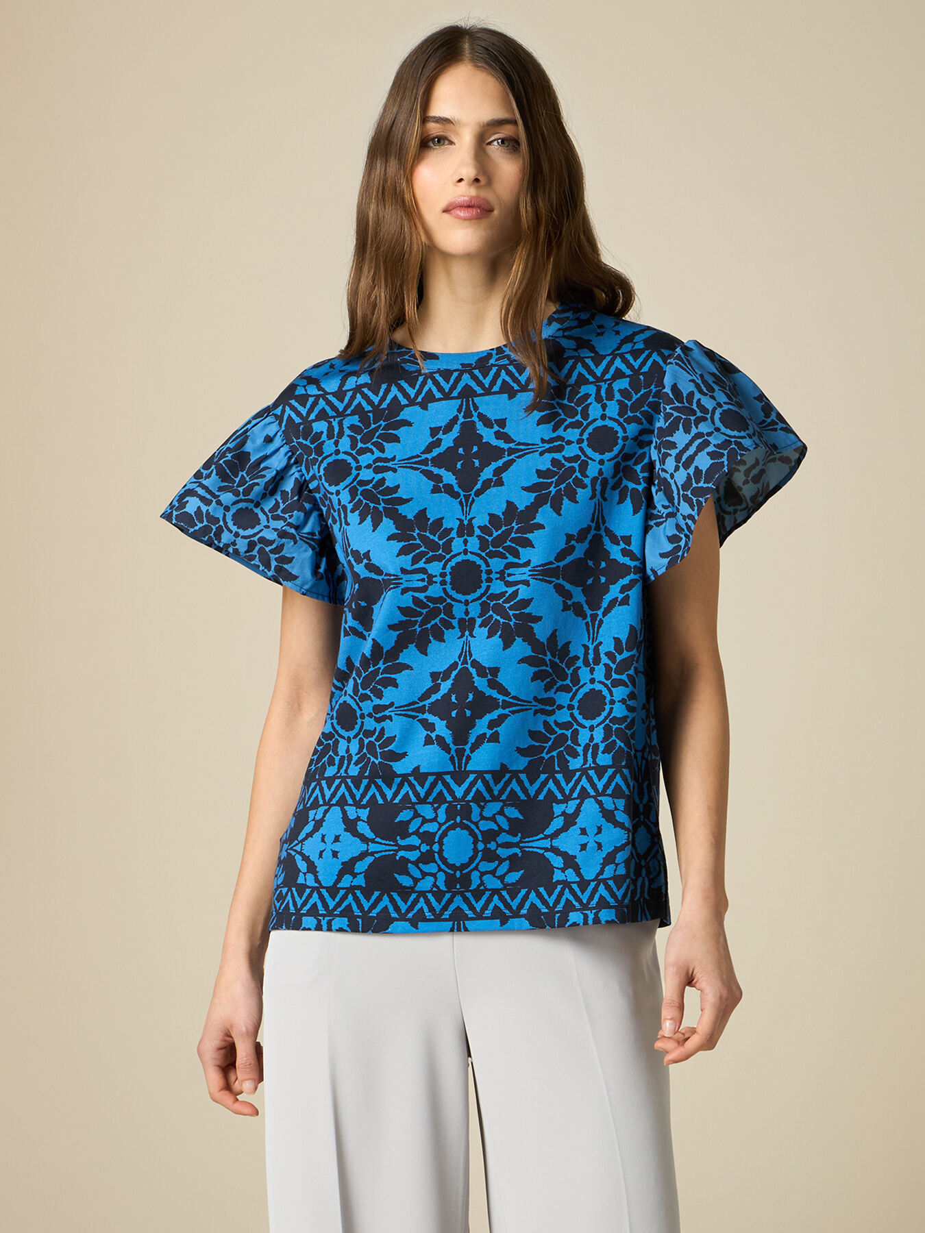 Patterned t-shirt with poplin sleeves image number 0