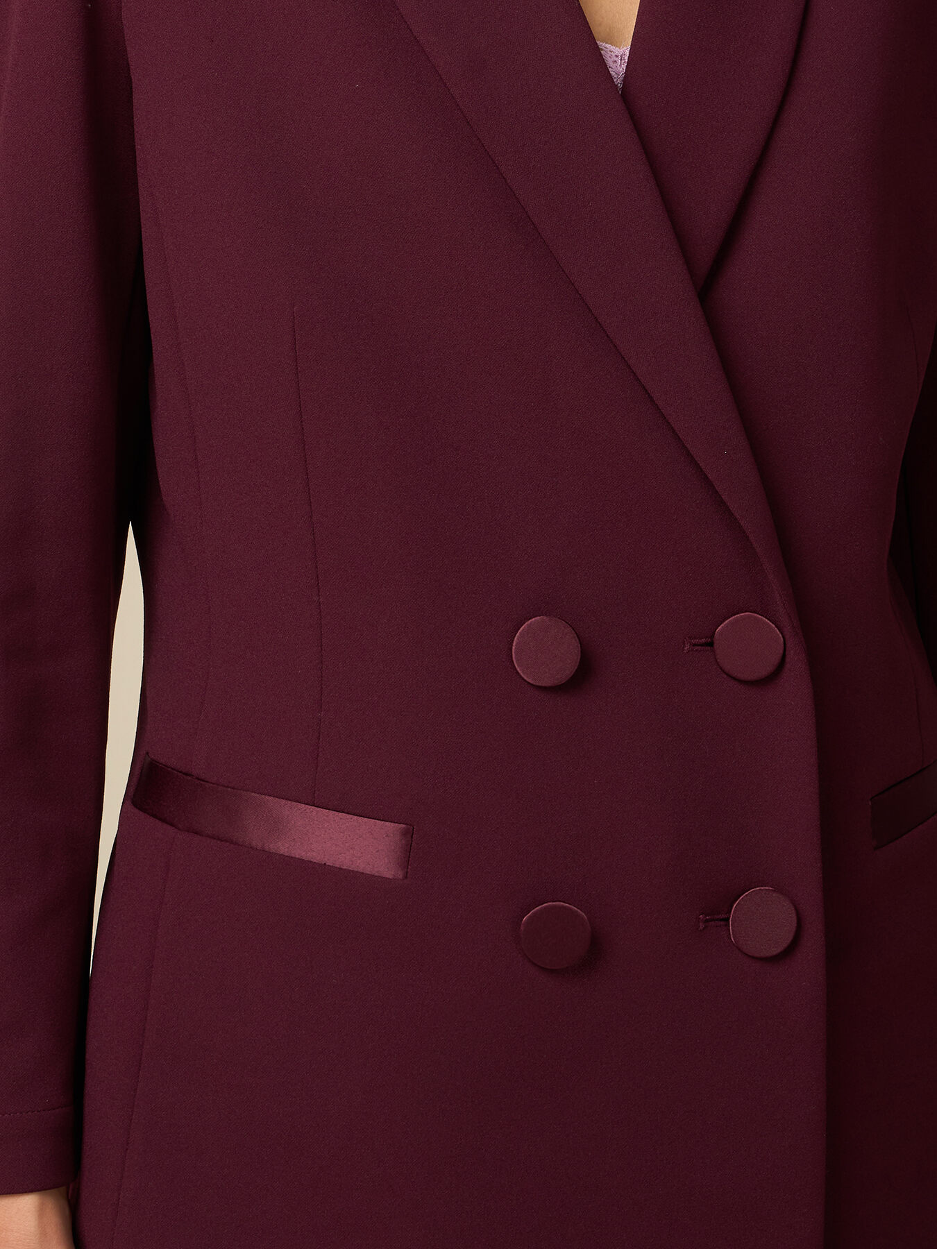 Zweireihiger Blazer mit Details aus Satin image number 2