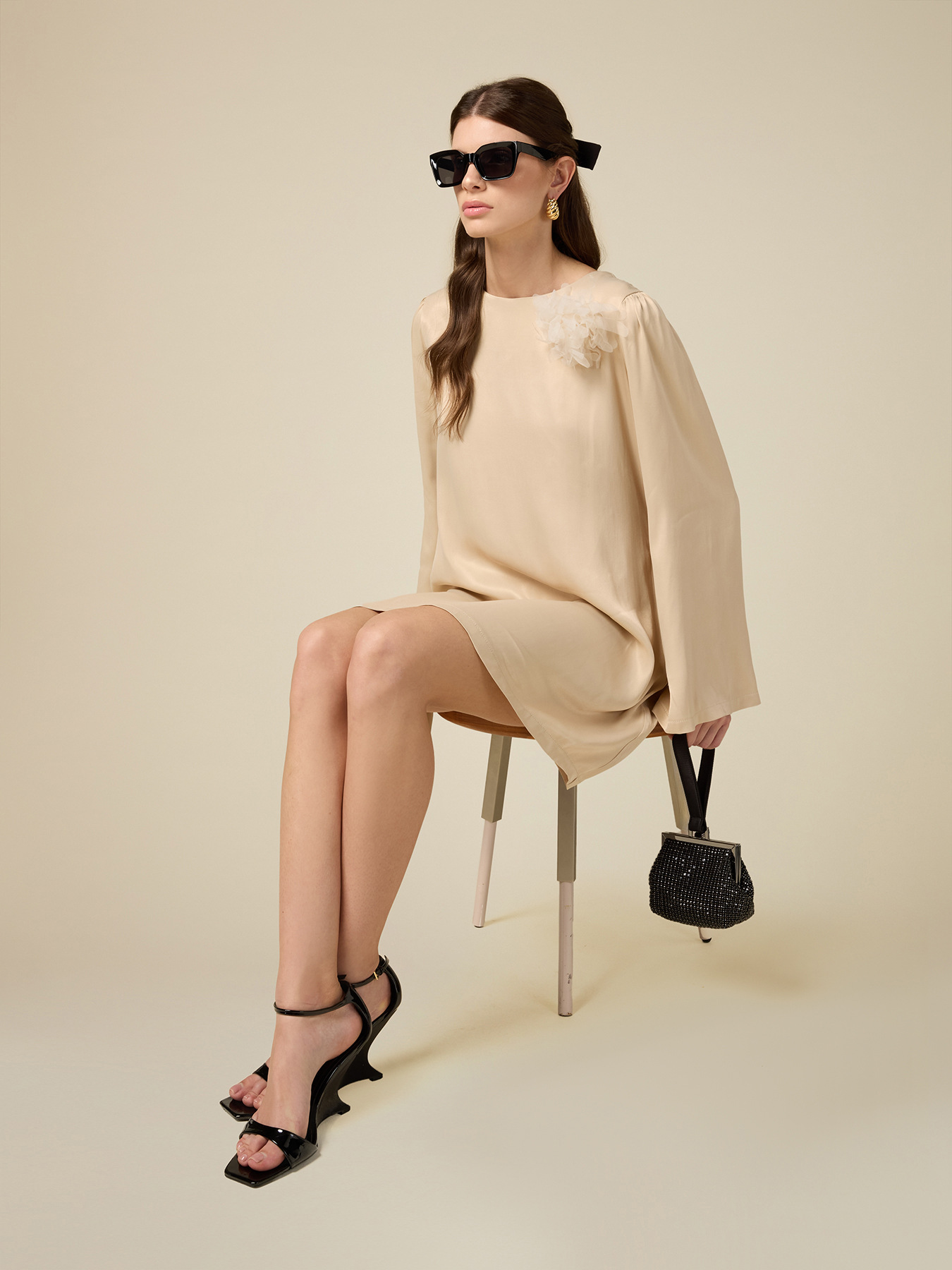 Long-sleeved satin dress image number 3