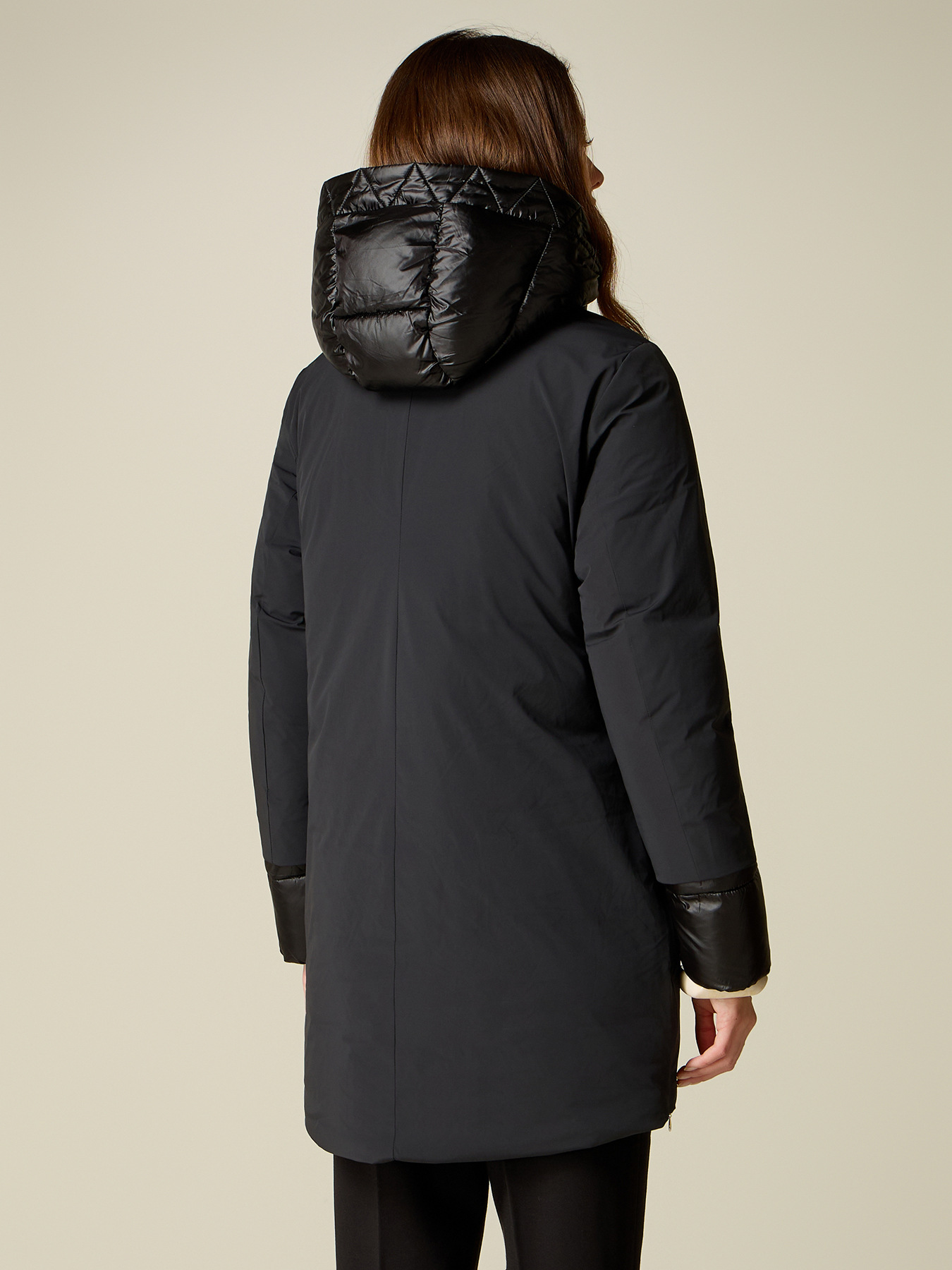 Doudoune mi-longue avec parties en nylon brillant image number 1