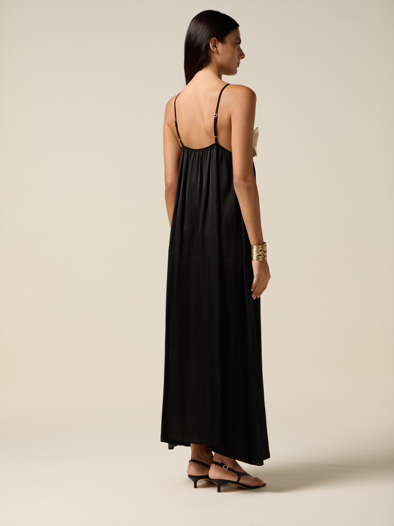 Long satin dress with applied roses image number 1