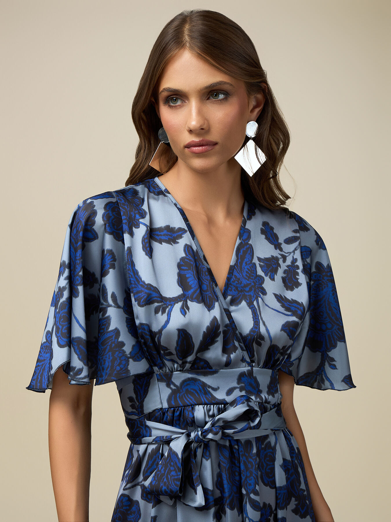 Patterned satin midi dress image number 2