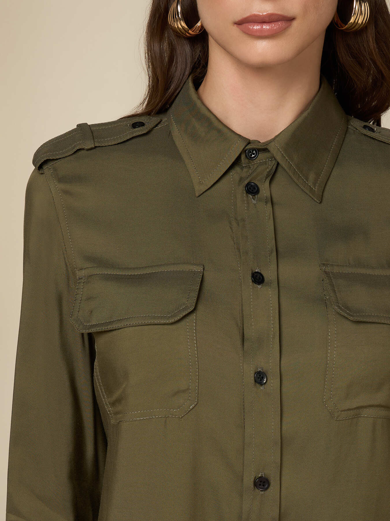 Shirt with epaulettes image number 2
