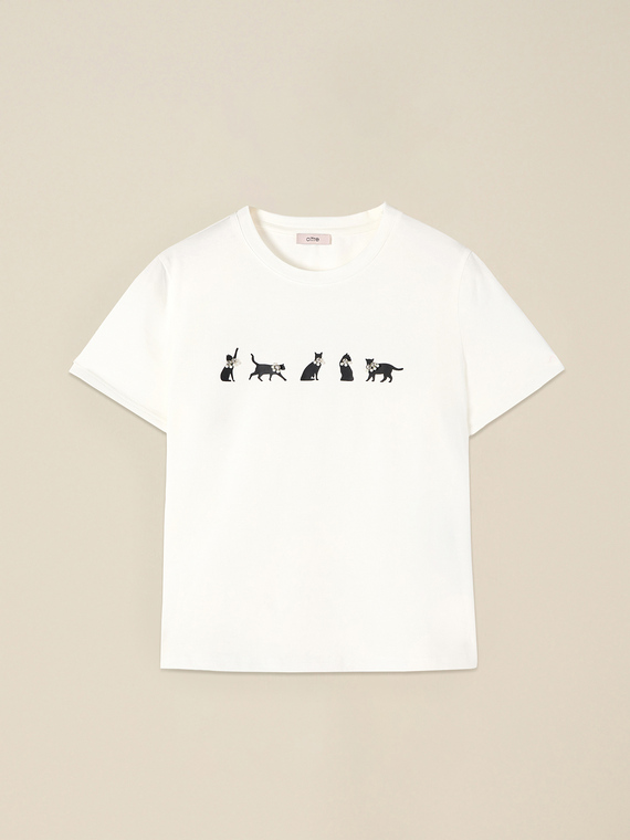 T-shirt with print and appliqu&eacute;s