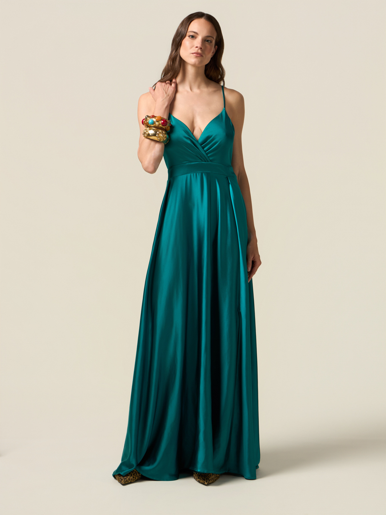 Langes Kleid aus Satin image number 0