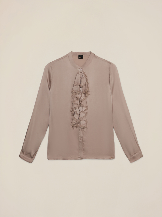 Chemise en satin &agrave; volants
