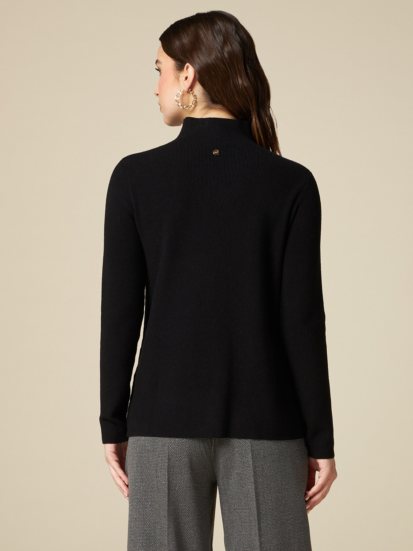 Jersey de cuello alto con bolsillos y cadenas image number 1