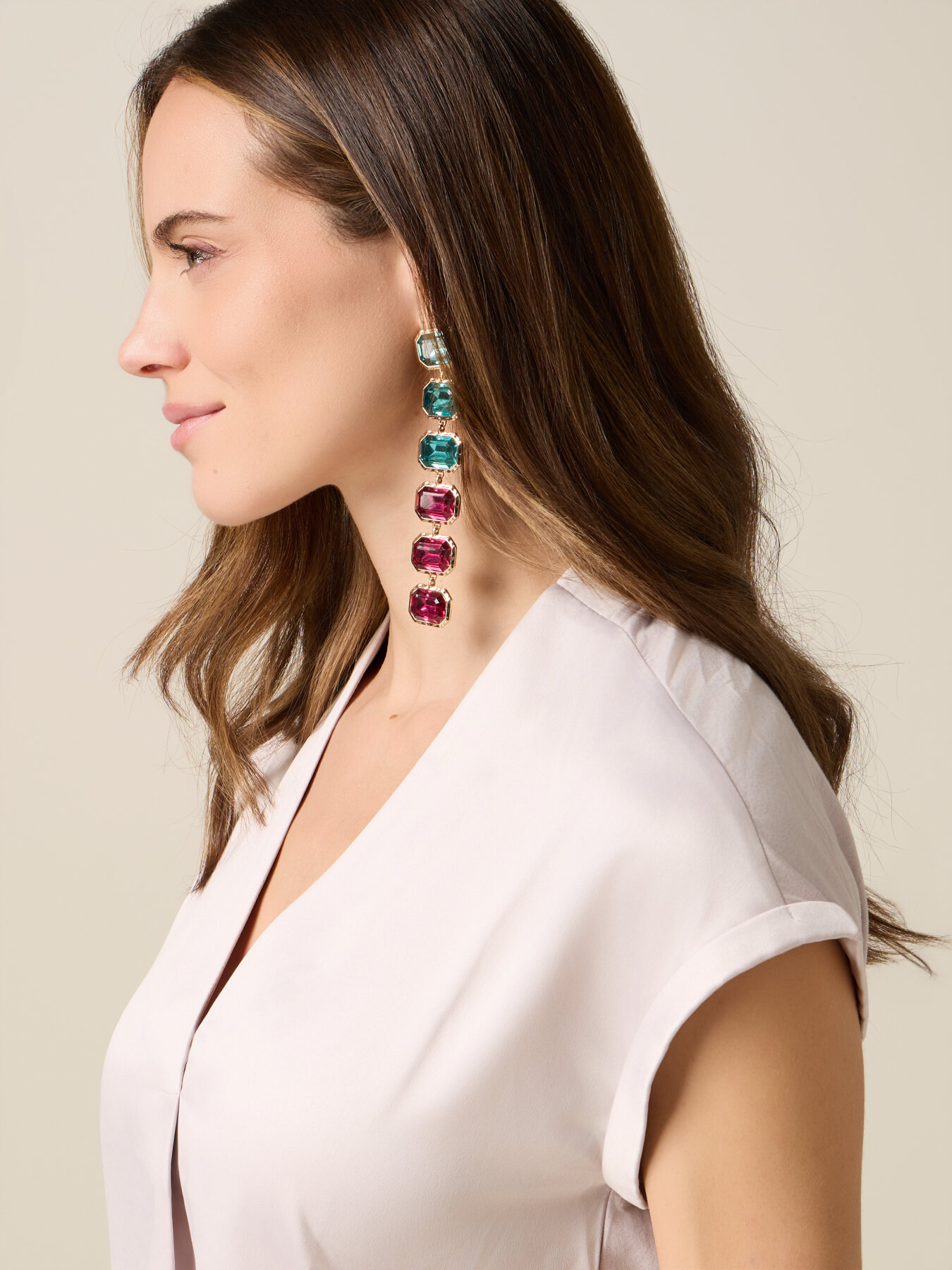 Zweistoff-T-Shirt mit V-Ausschnitt image number 2