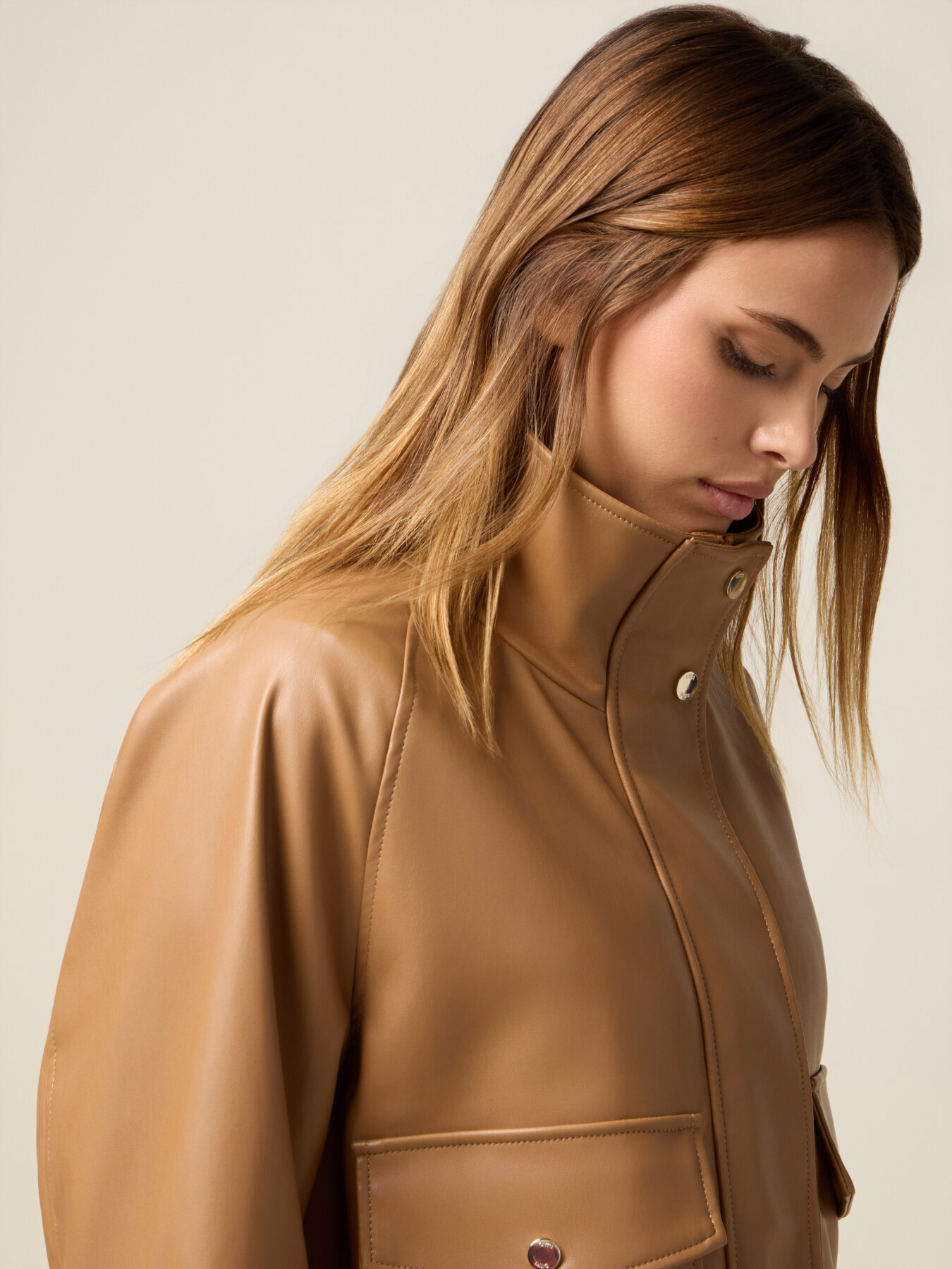 Short jacket with high collar image number 2