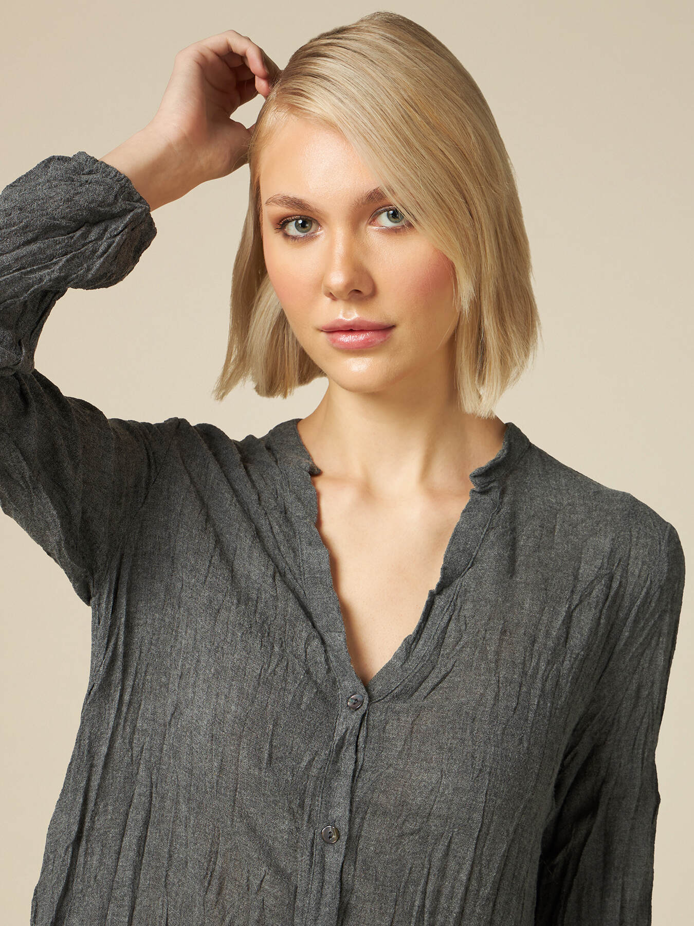 Kleid aus zerknitterter Wollmisch-Gaze image number 2