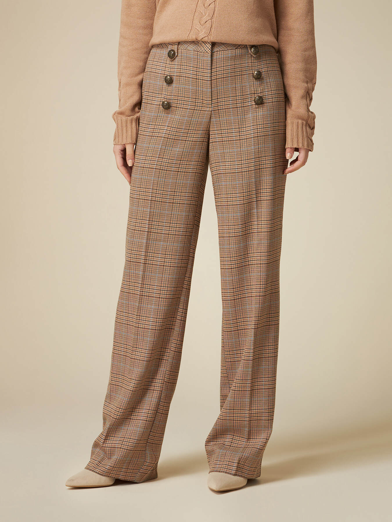 Pantalones en tejido de cuadros image number 3
