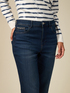 Vaqueros boyslim con detalles joya image number 2