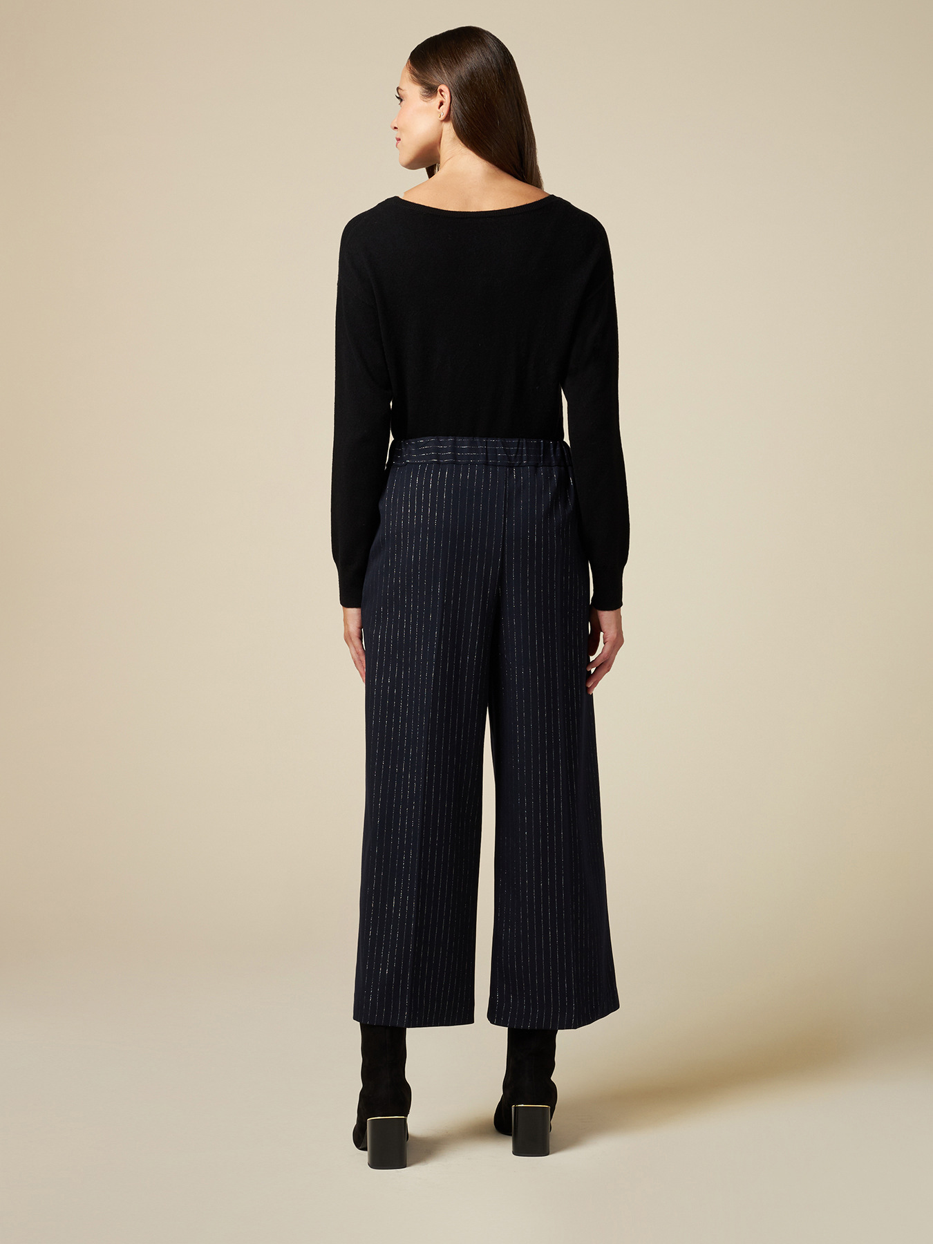 Pantalon cropped &agrave; fines rayures image number 1