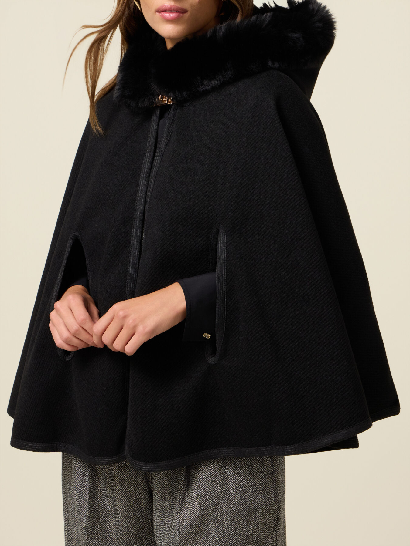 Hooded poncho image number 2