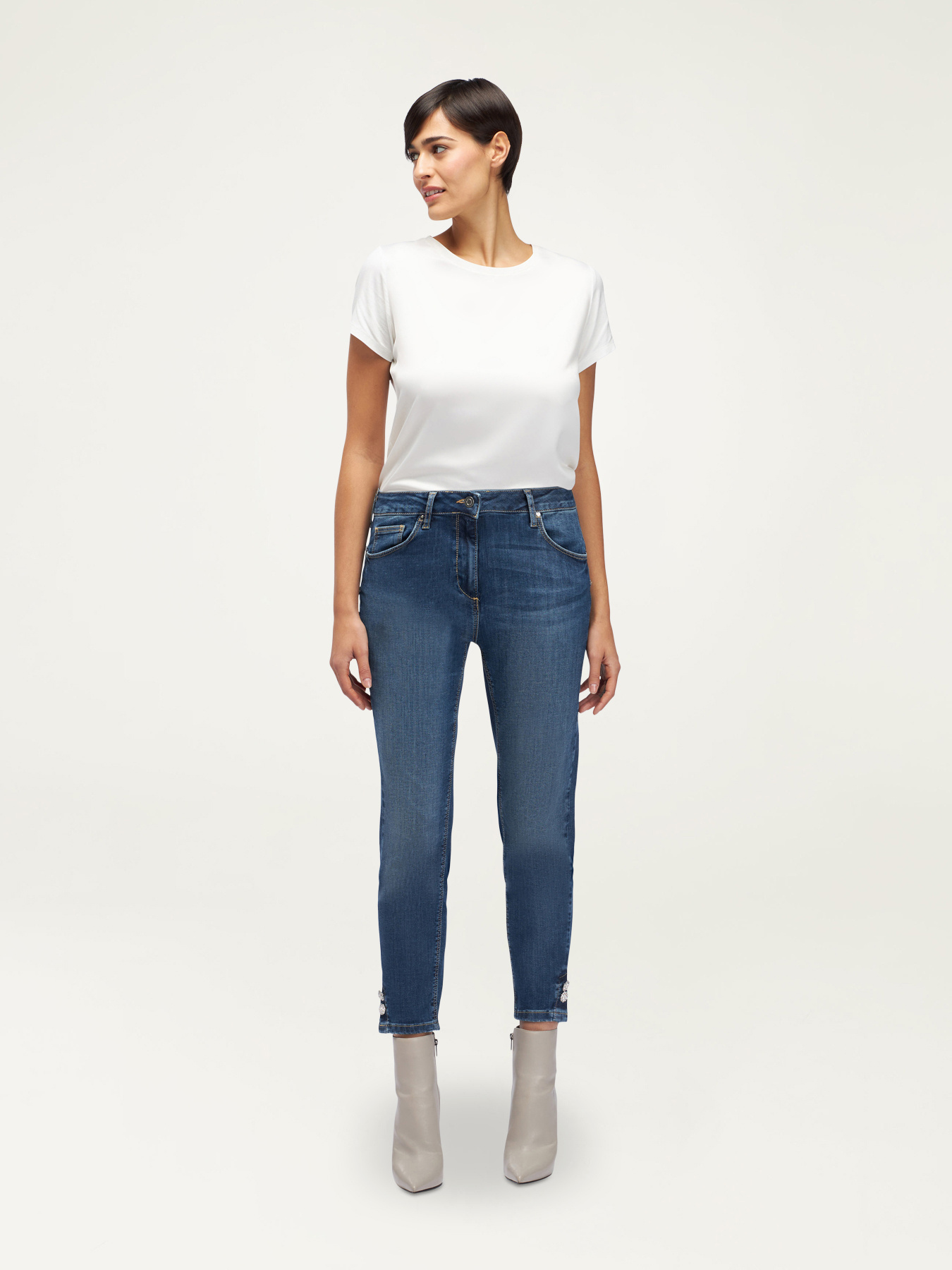 Jeans skinny Paris con bottoni gioiello image number 1