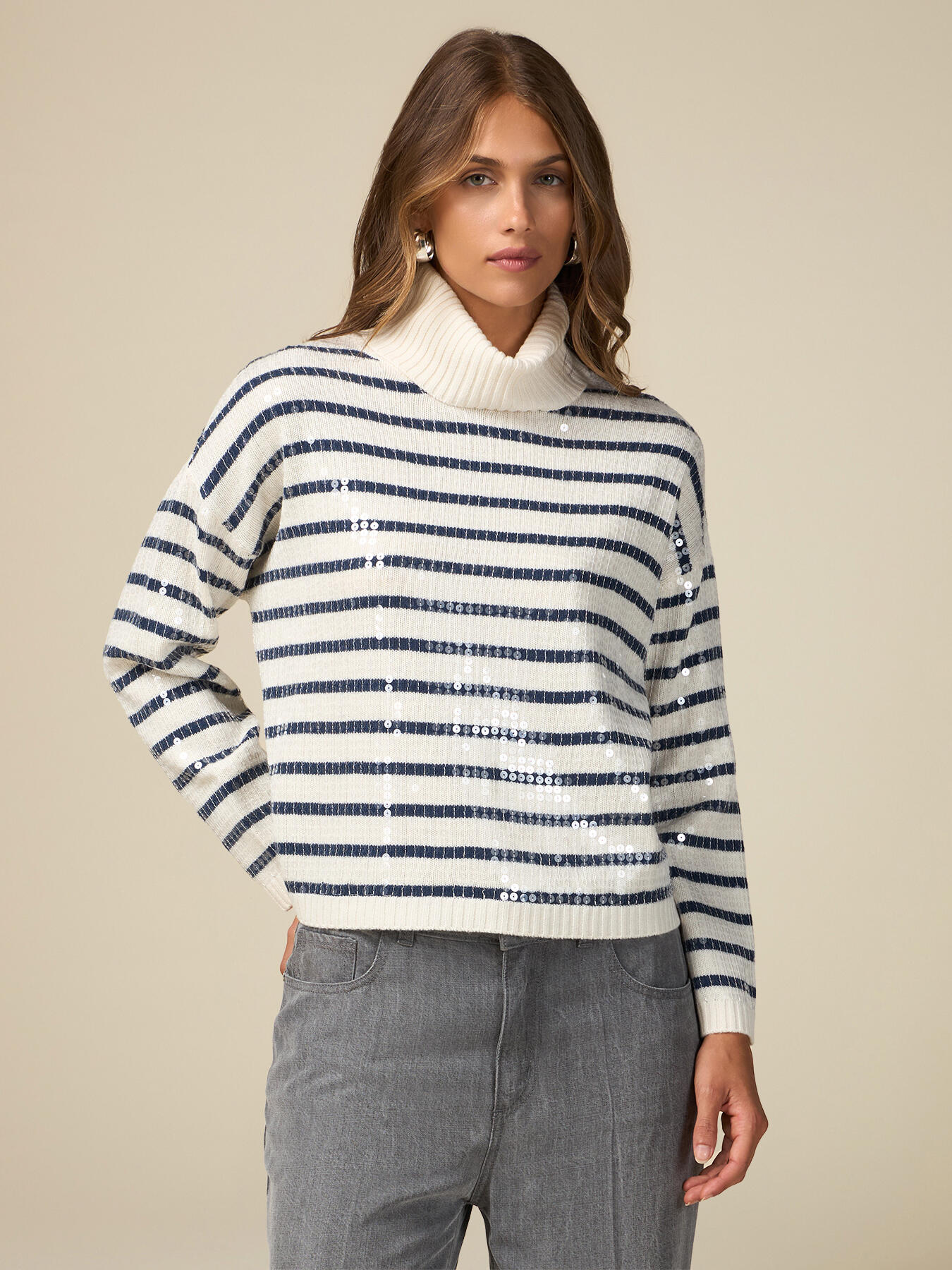 Gestreifter Rollkragenpullover mit Pailletten image number 0