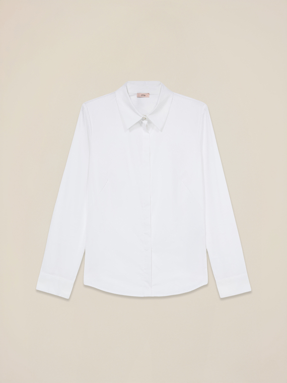 Camisa de popelina con bot&oacute;n joya