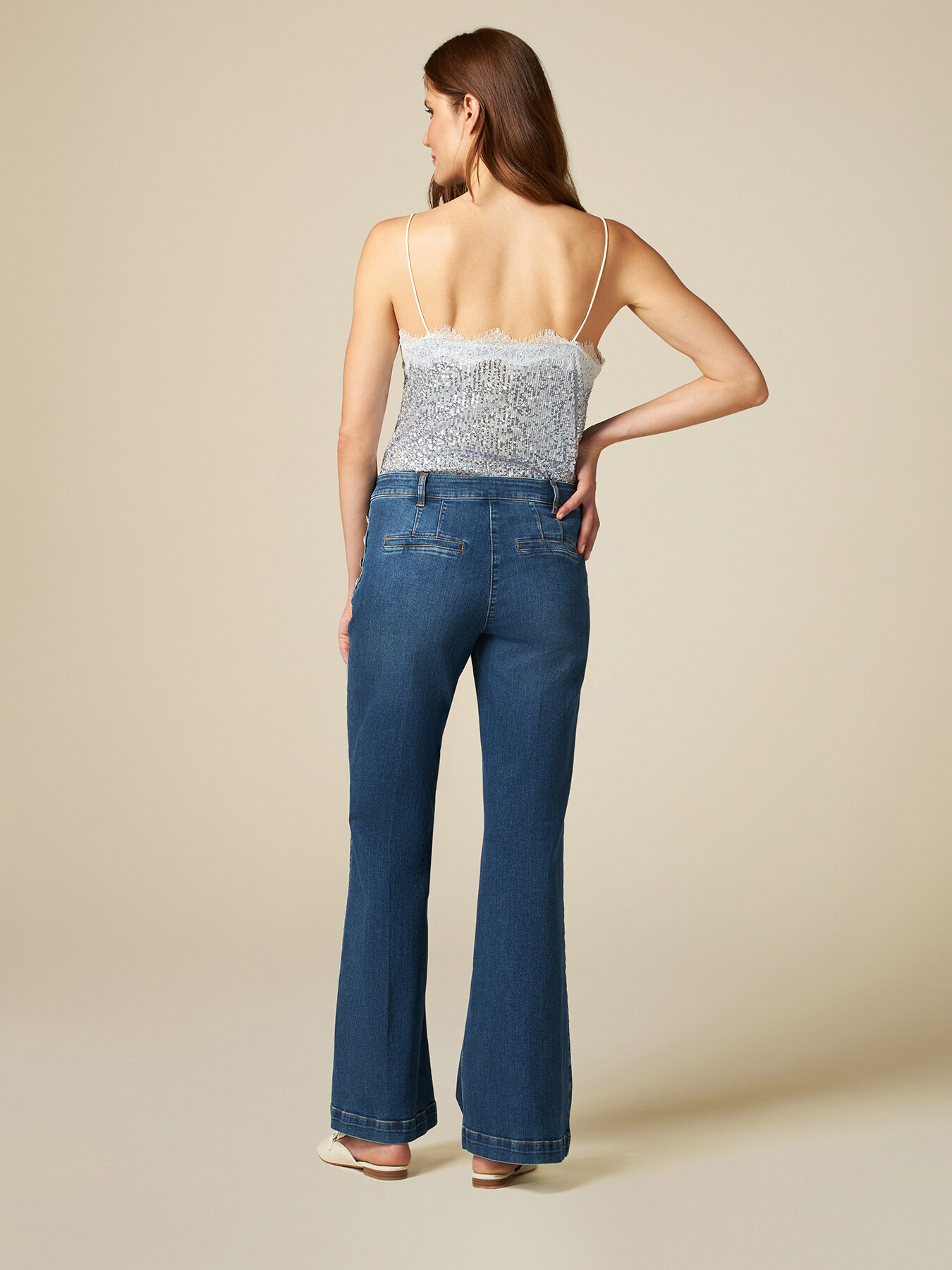 Jeans flared eco-friendly con bottoni gioiello image number 1