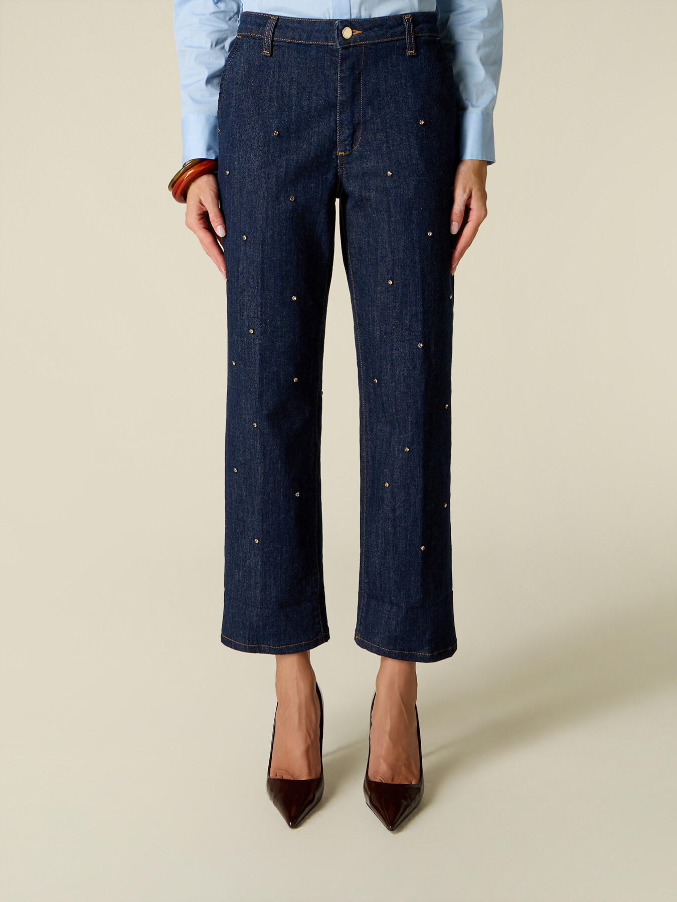 Cropped-Jeans mit Kristallen image number 3