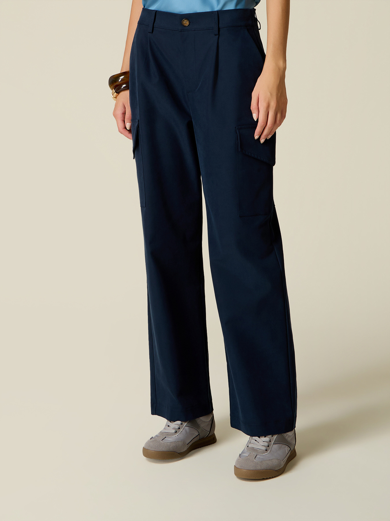 Cargo pants in twill image number 3