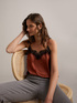 Top lingerie con pizzo in contrasto image number 0