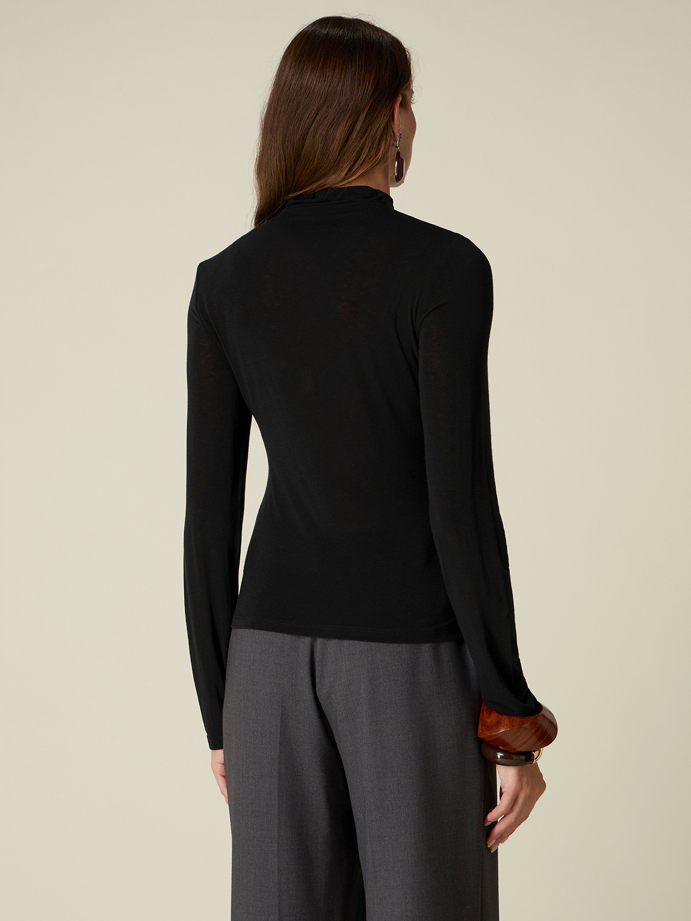 Crew-neck sweater in cashmere blend image number 1